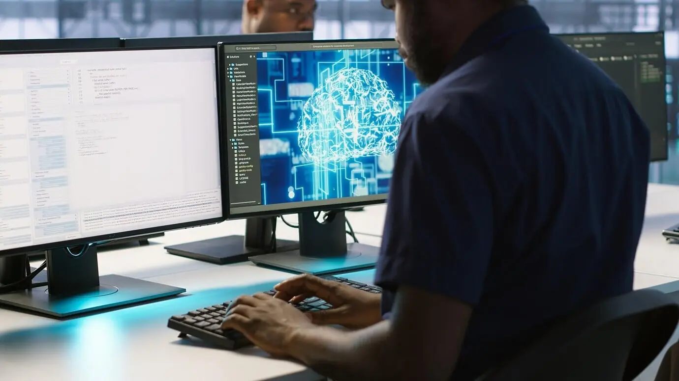 Инженеры центров обработки данных используют искусственный интеллект для выявления неисправностей оборудования.